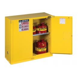Armoire de sécurité pour produits inflammables  Capacité : 114 L