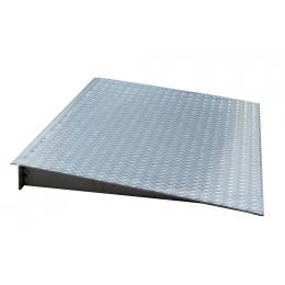 Rampe d'accès pour plancher de rétention en acier